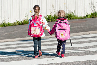 VALTUUSTOALOITE KOULUMATKA- AIKOJEN LYHENTÄMISEKSI